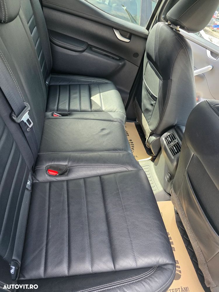 Mercedes-Benz X 250 d 4MATIC Progressive - 12