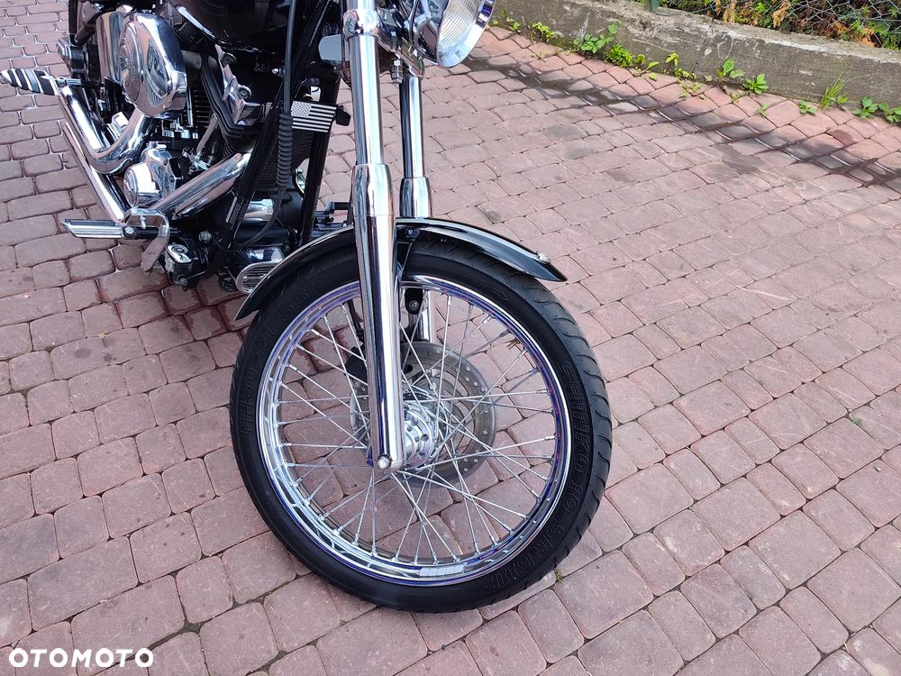 Harley-Davidson Softail Deluxe - 25