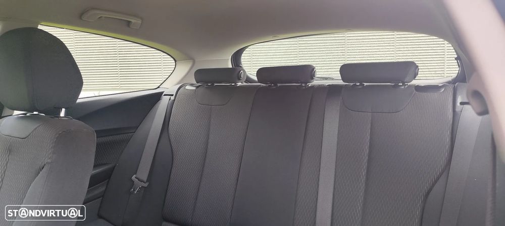 BMW 116 d EfficientDynamics Edition - 14