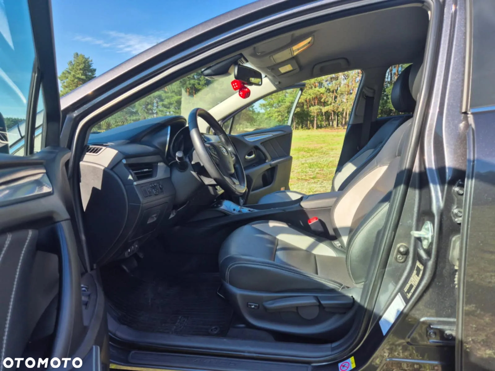 Toyota Avensis - 9