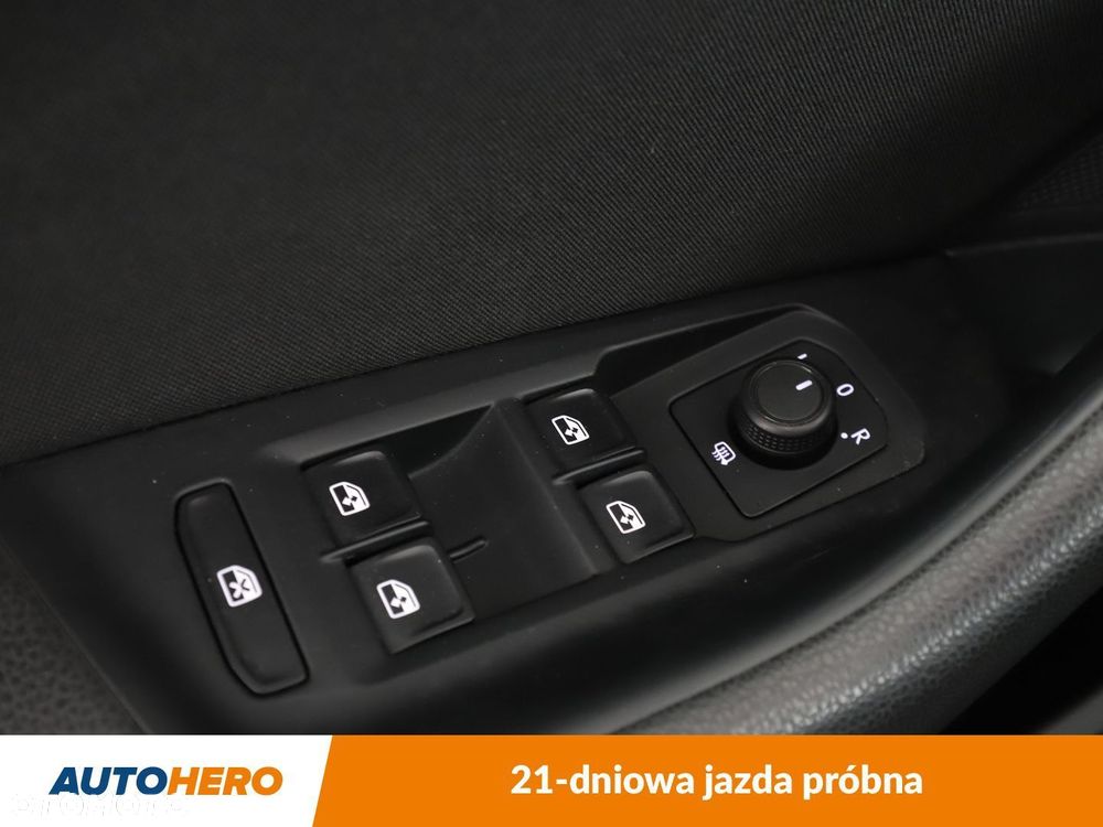 Volkswagen Passat 1.4 TSI BMT ACT Comfortline - 28