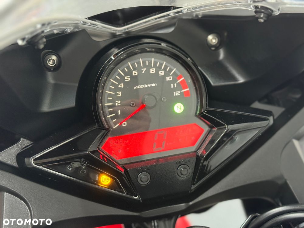 Honda CBR - 23