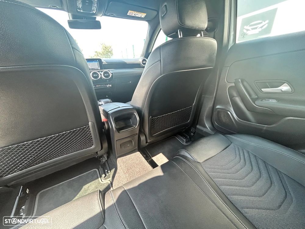 Mercedes-Benz A 180 Limousine d Business Solutions Frota Aut. - 17