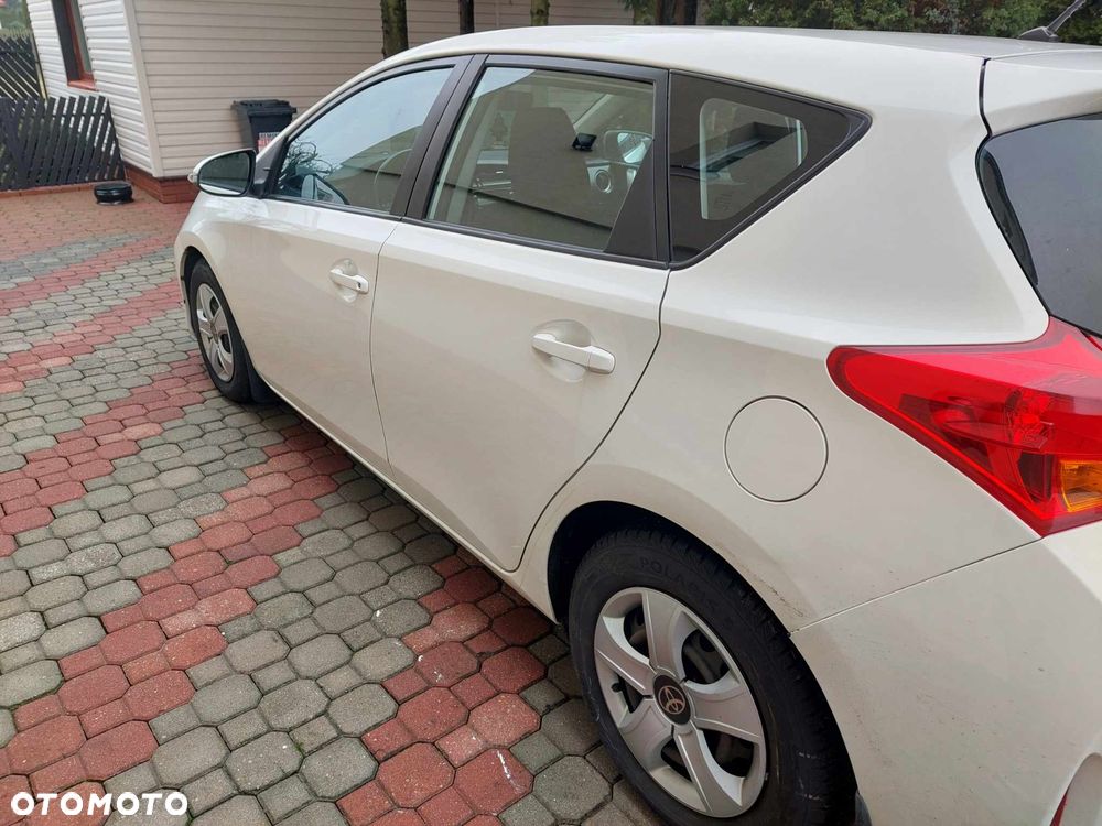 Toyota Auris 1.4 D-4D Active - 8