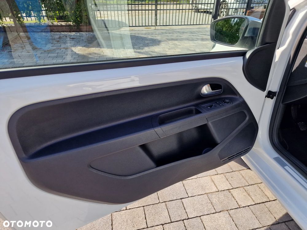 Volkswagen up! 1.0 black - 22