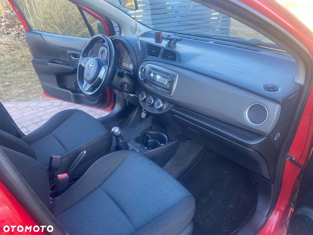 Toyota Yaris 1.0 Terra EU5 - 8