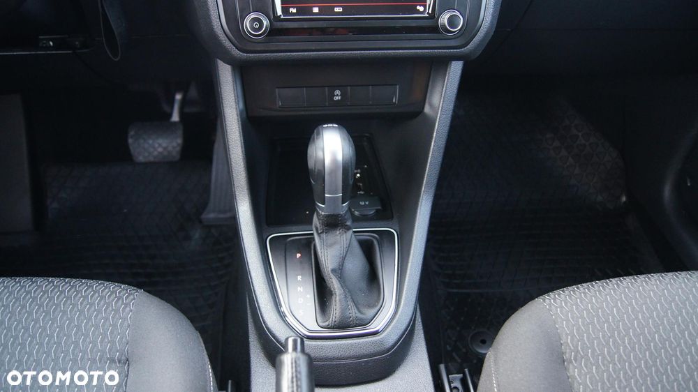 Volkswagen Caddy 2.0 TDI Comfortline DSG - 20