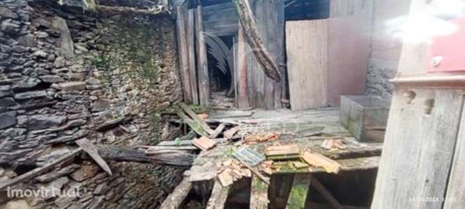 Casa em pedra xisto p/ recuperar - Vila Real - Grande imagem: 2/7