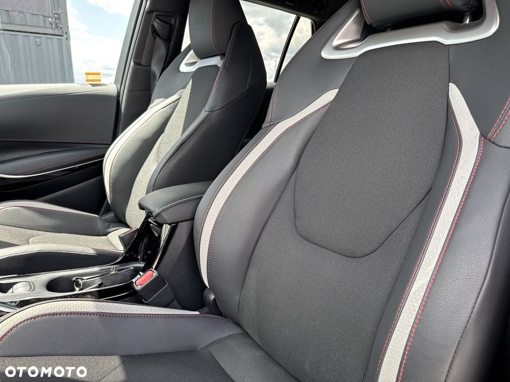 Toyota Corolla - 16