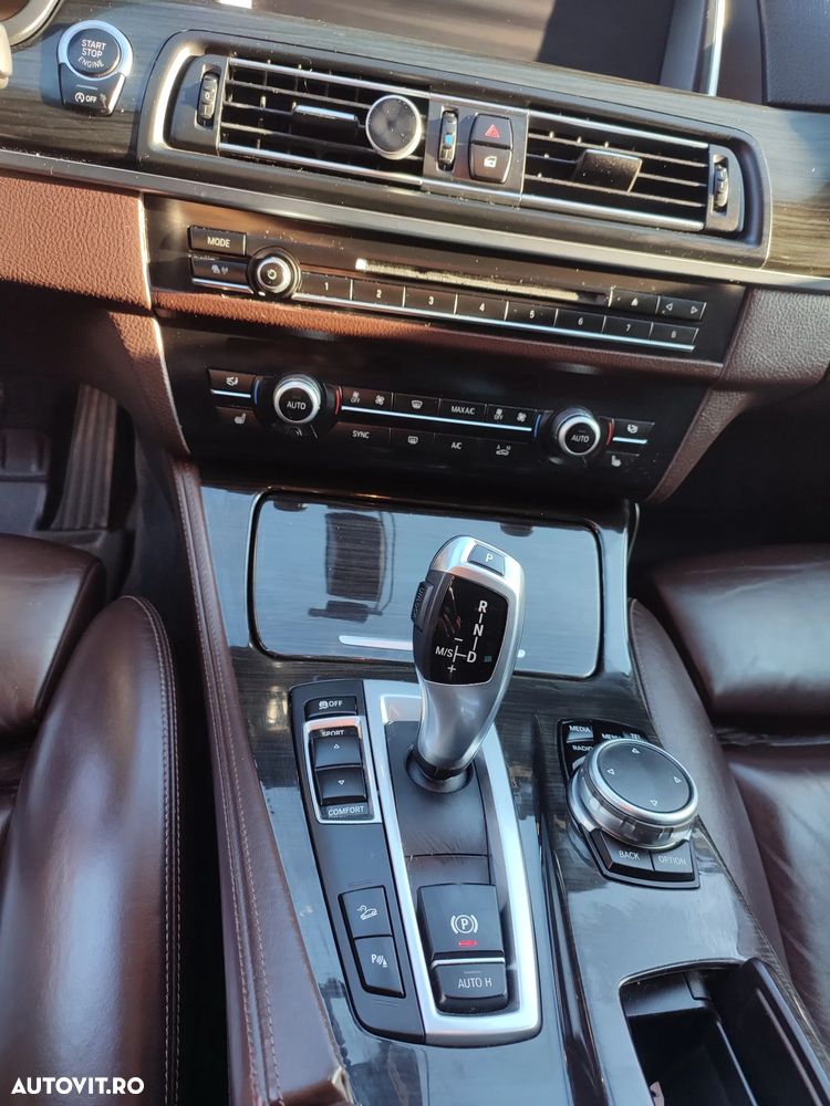 BMW Seria 5 525d xDrive AT - 8