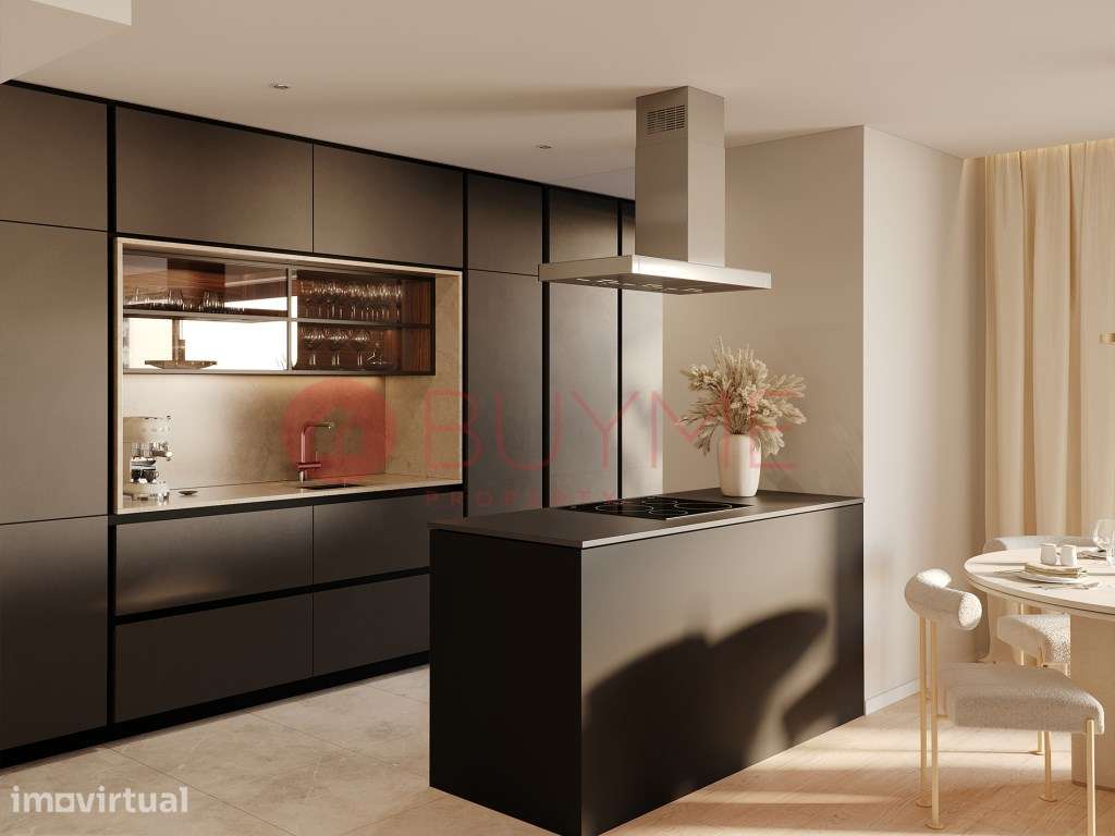 Apartamento T3 no Centro de Faro com Arrecadação e Garagem - Grande imagem: 2/5