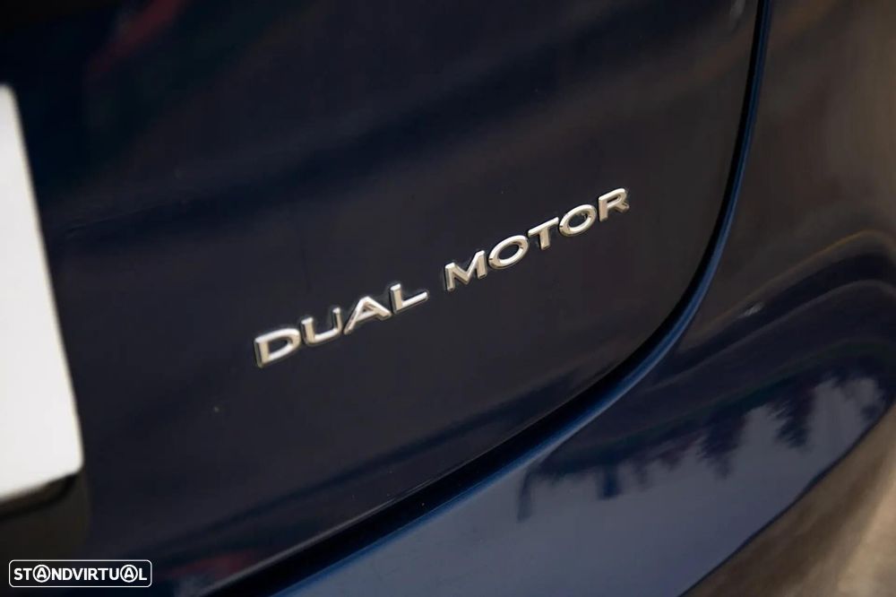 Tesla Model 3 Long-Range Dual Motor AWD - 11