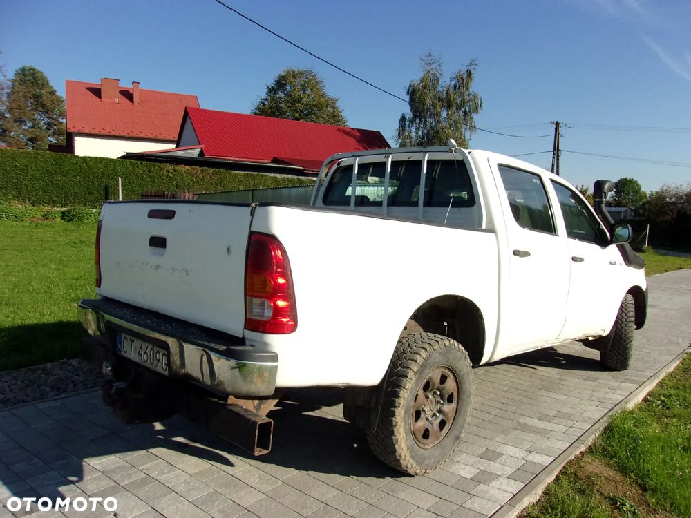 Toyota Hilux 2.5 D-4D Active - 15