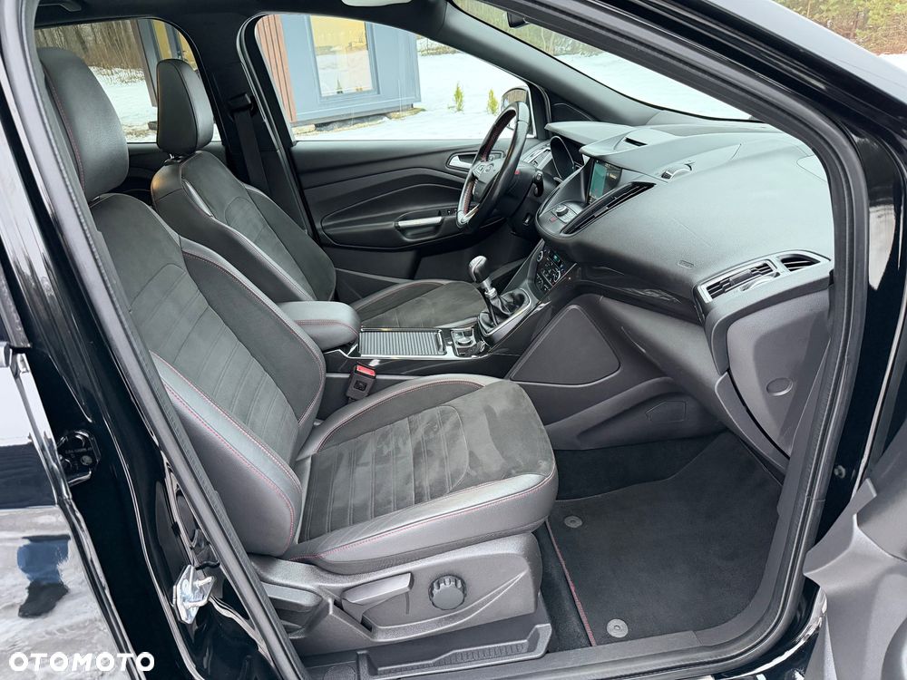 Ford Kuga 1.5 EcoBoost 2x4 ST-Line - 15