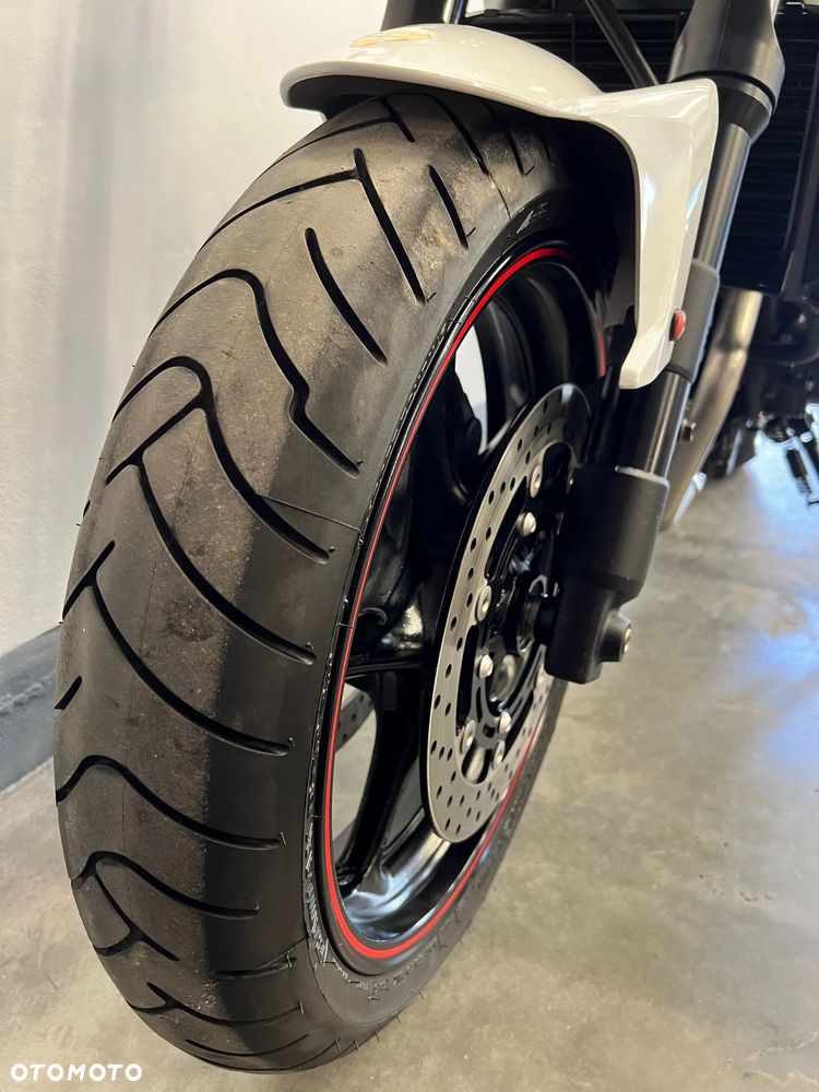Yamaha FZ6 - 20