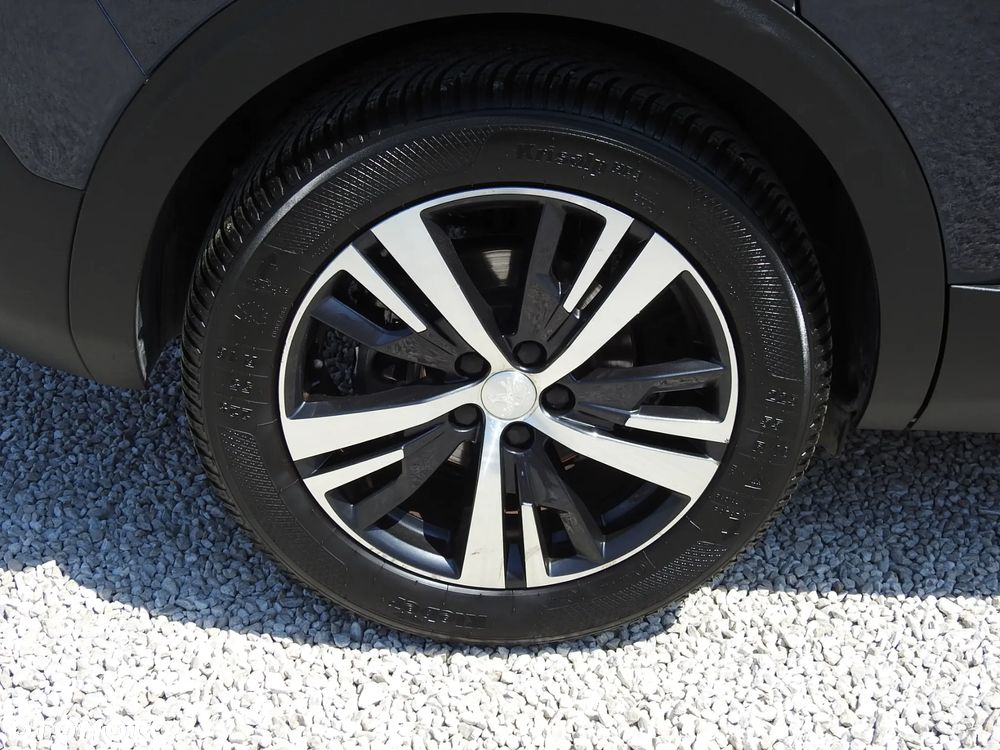 Peugeot 5008 1.6 BlueHDI Allure S&S EAT6 - 32