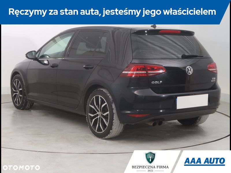 Volkswagen Golf - 6