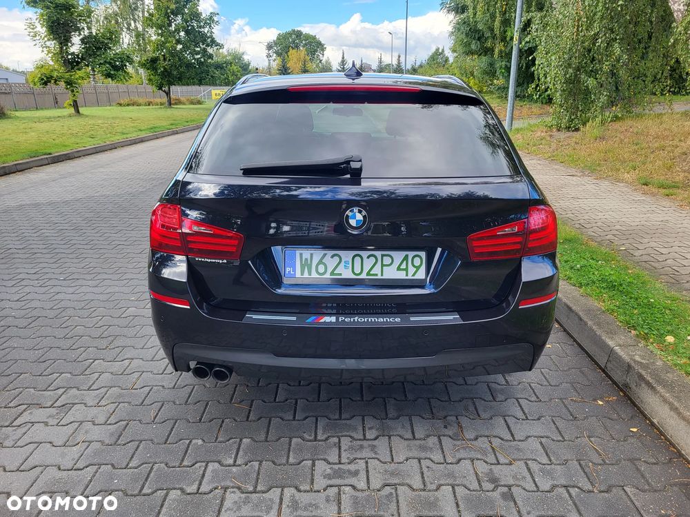 BMW Seria 5 525d xDrive - 5