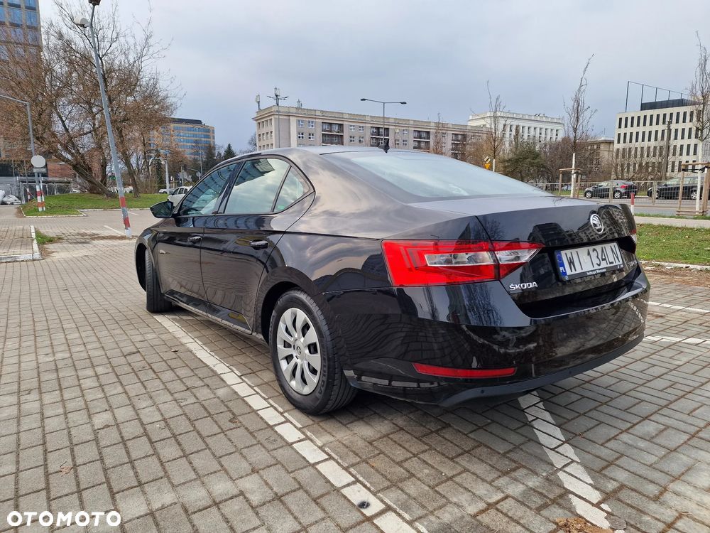 Skoda Superb 1.4 TSI Ambition - 15