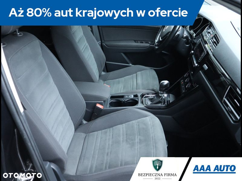Volkswagen Touran - 10