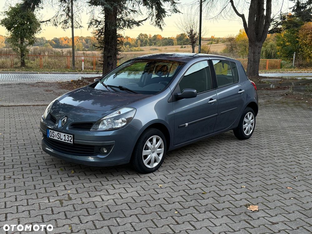 Renault Clio - 1