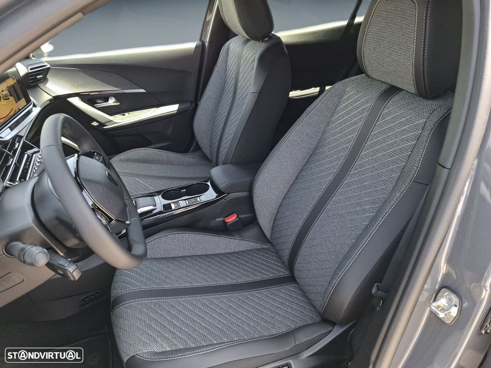 Peugeot e-2008 54 kWh Allure - 11