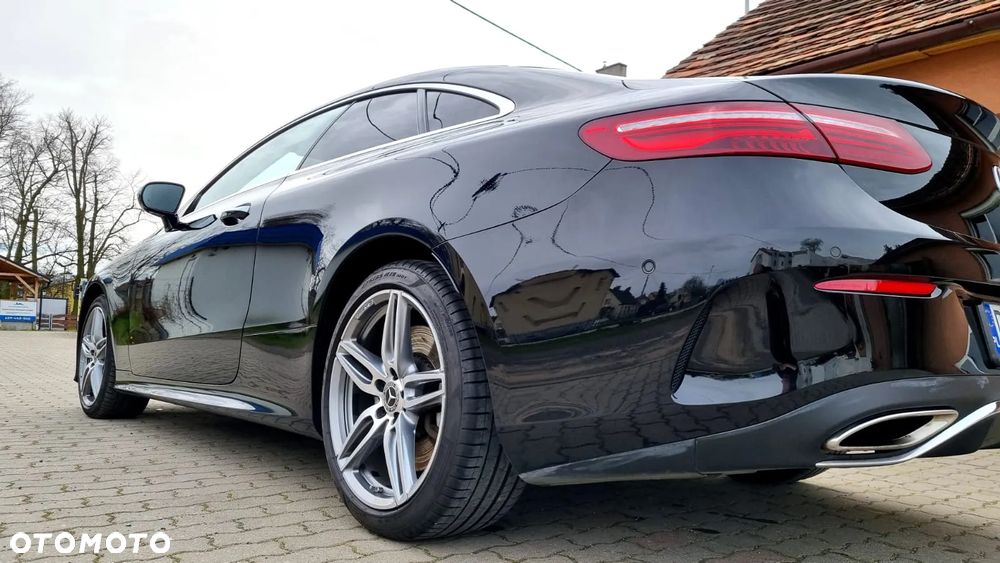 Mercedes-Benz Klasa E 400 Coupe 4-Matic 9G-TRONIC - 31
