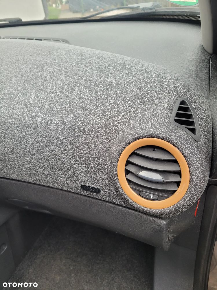 Opel Corsa 1.4 16V Sport - 18