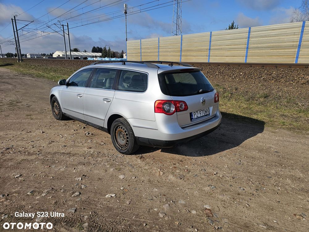 Volkswagen Passat 1.9 TDI Comfortline - 9