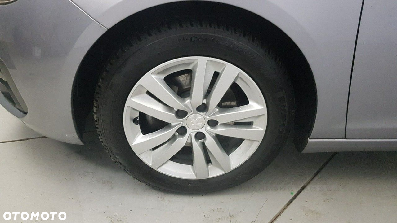 Peugeot 308 - 13