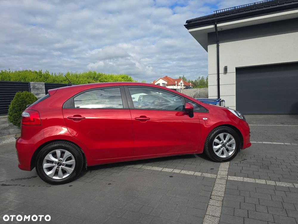 Kia Rio 1.2 Attract - 4