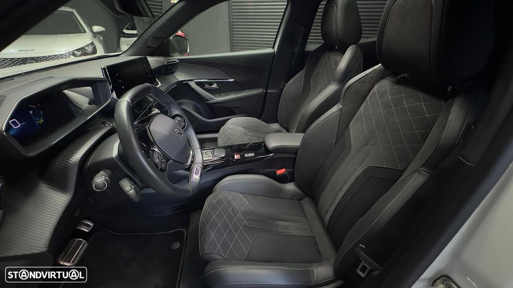 Peugeot e-2008 GT+ - 14