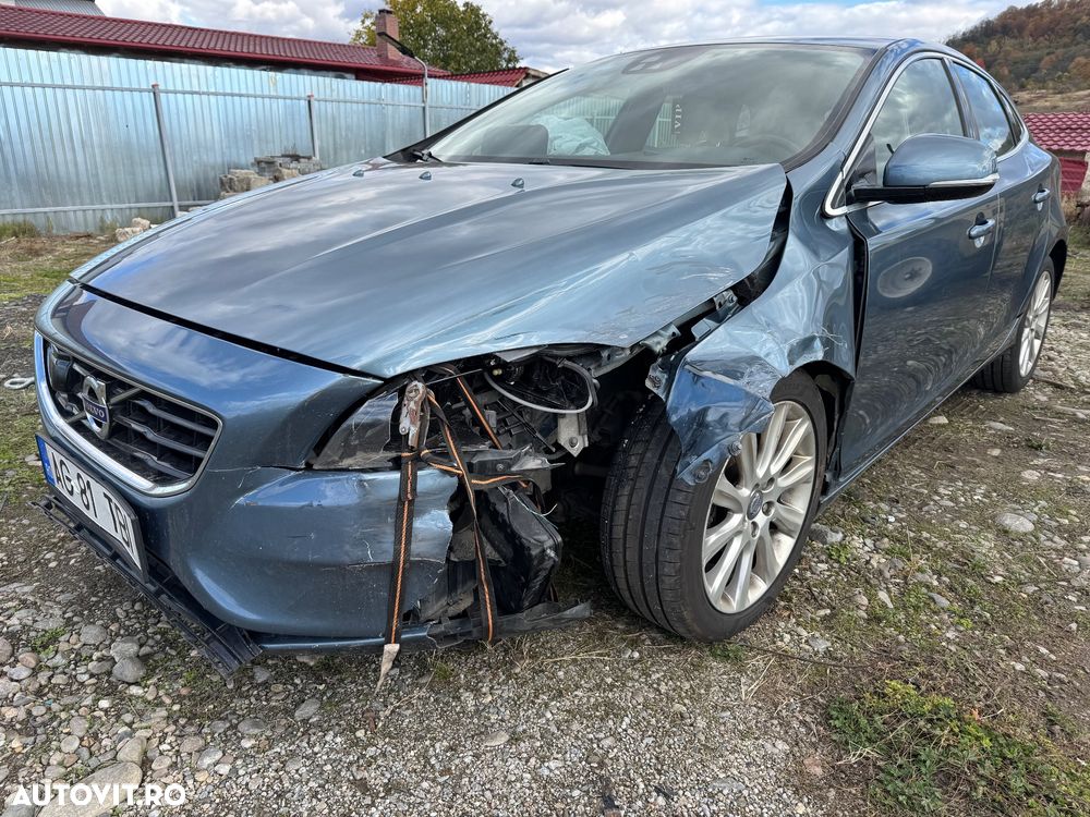 Volvo V40 D2 Ocean Race - 1