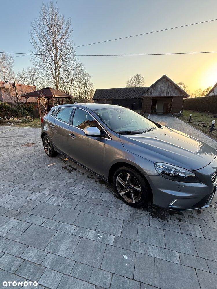 Volvo V40 D2 Drive-E R-Design Momentum - 5