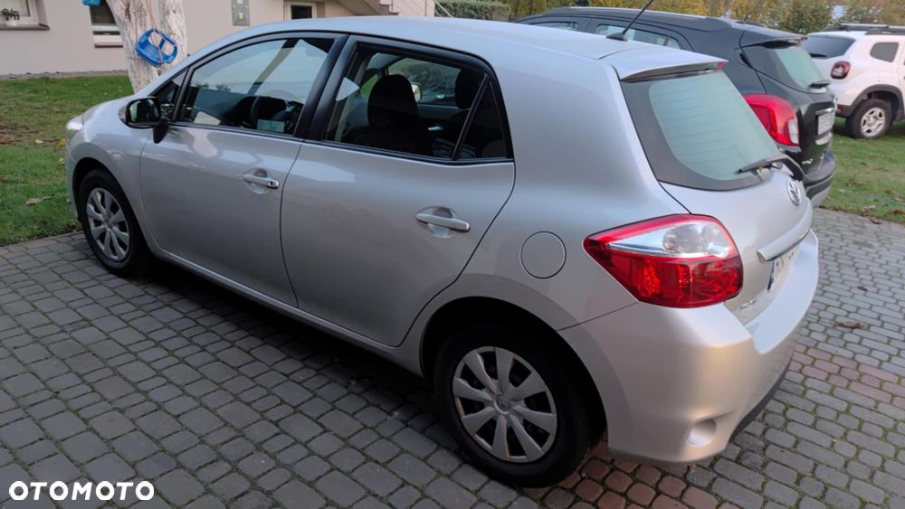 Toyota Auris 1.33 VVT-i Active - 4
