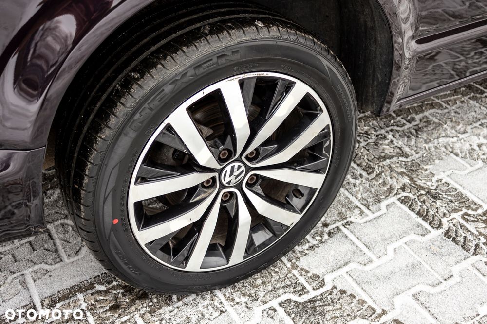 Volkswagen Multivan - 19