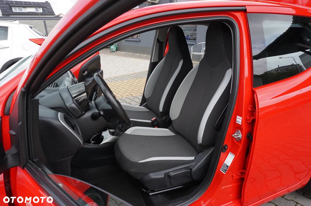 Toyota Aygo x-play Edition-S - 23