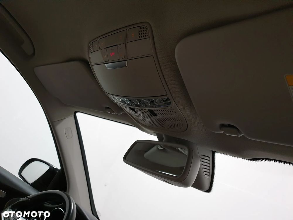 Mercedes-Benz GLC - 33