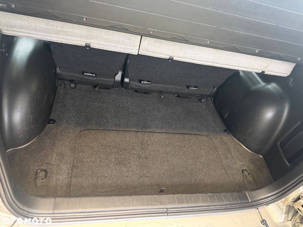 Suzuki Grand Vitara 1.9 DDiS Comfort - 12