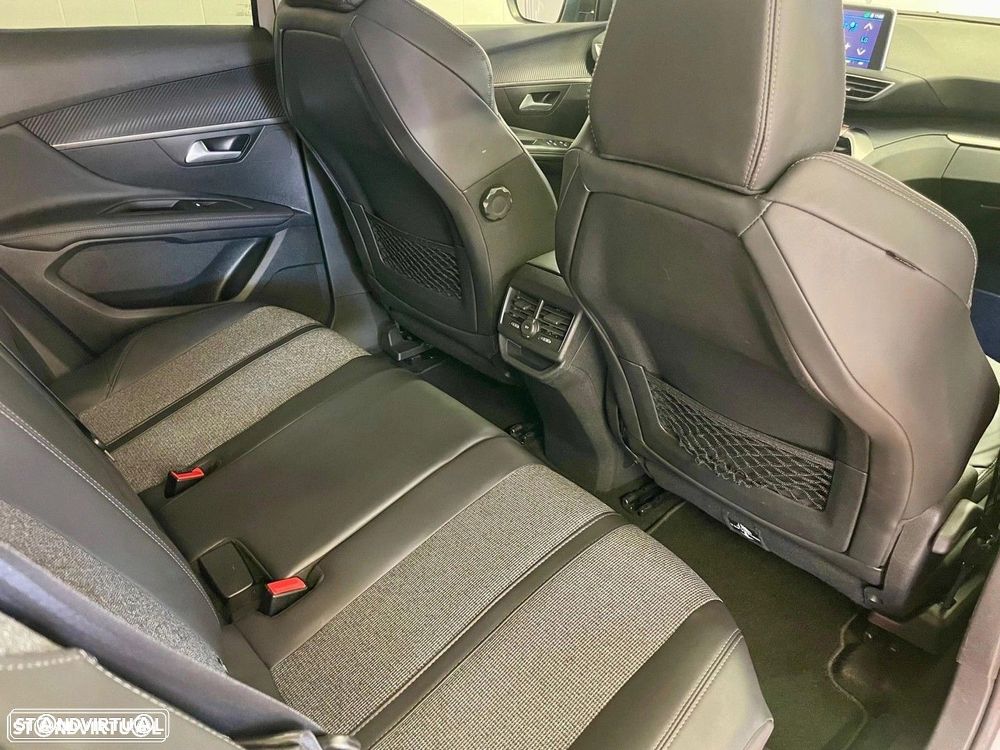 Peugeot 3008 1.2 PureTech Allure EAT6 - 32