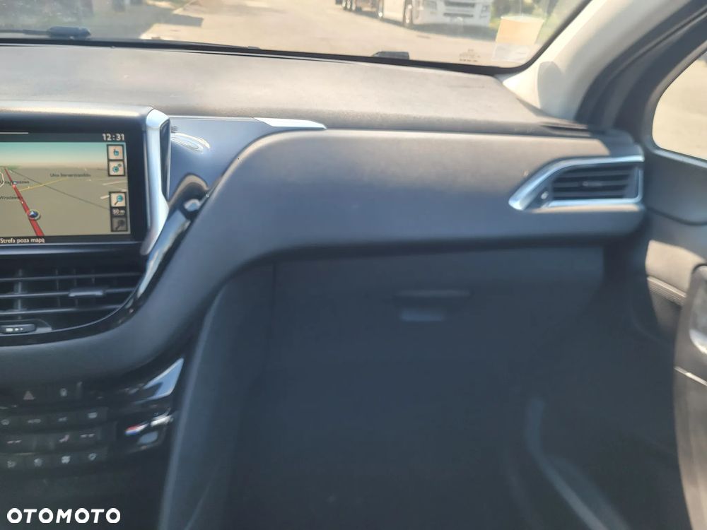 Peugeot 208 1.4 HDi Business Line - 10