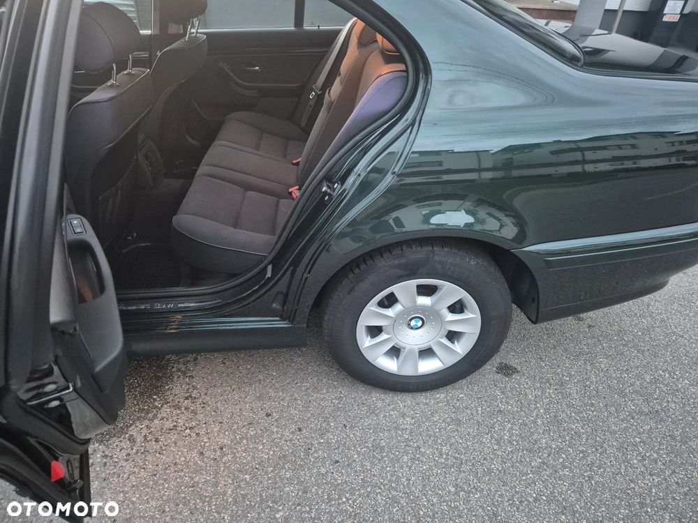 BMW Seria 5 520i - 14