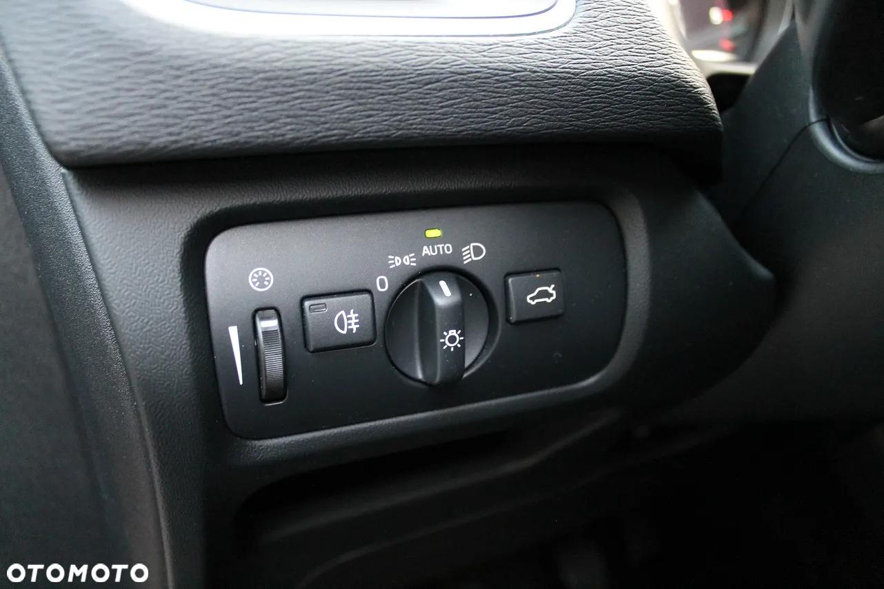 Volvo V40 D2 Momentum - 18