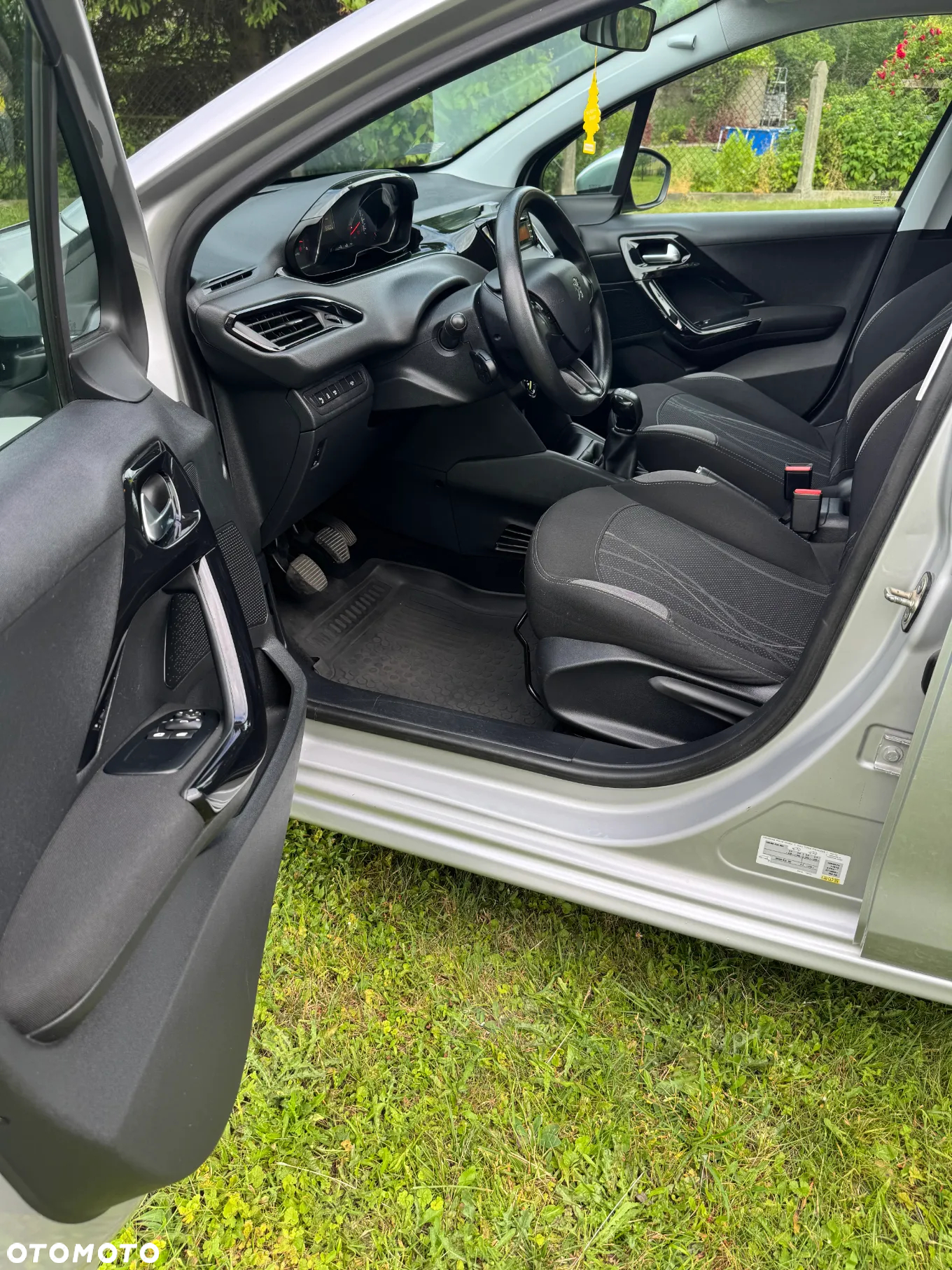 Peugeot 208 1.6 e-HDi Active STT - 15