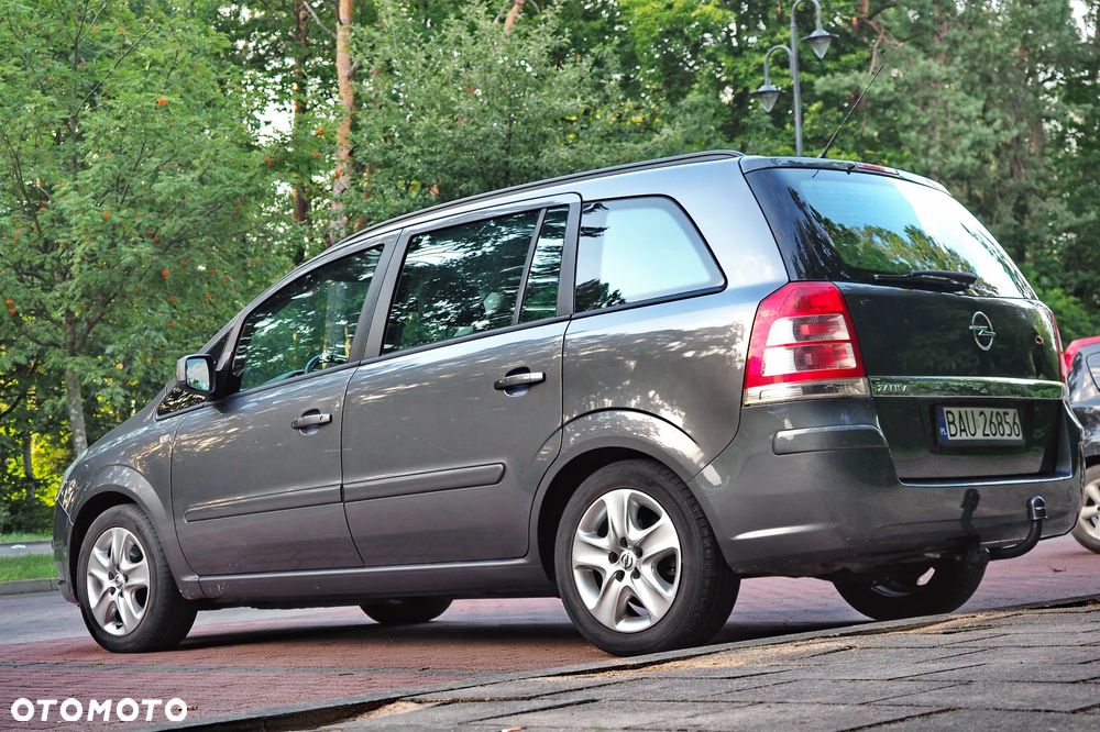 Opel Zafira 1.8 Family - 8