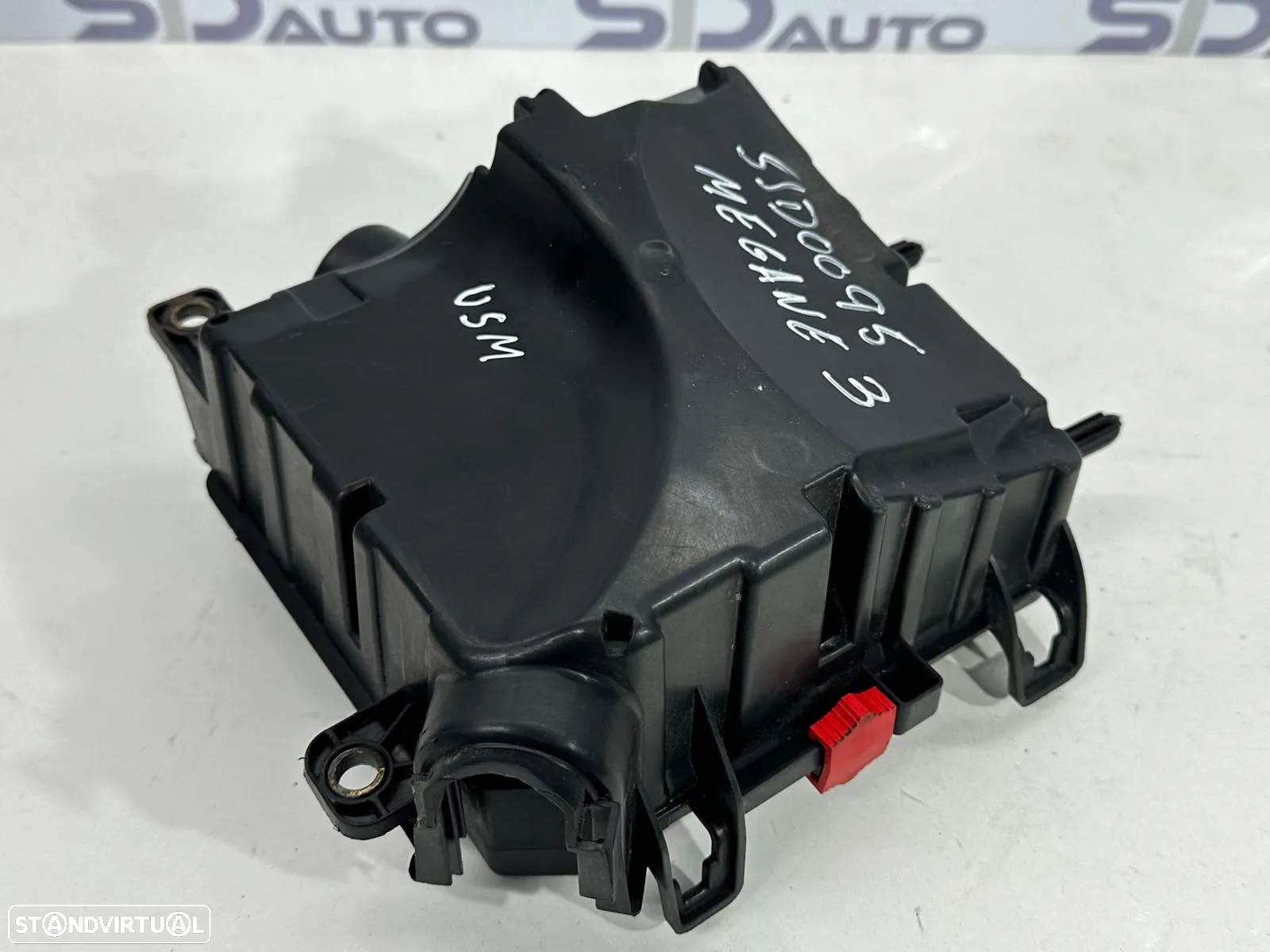 Caixa Fusíveis / Módulo USM - Renault Megane III - 5