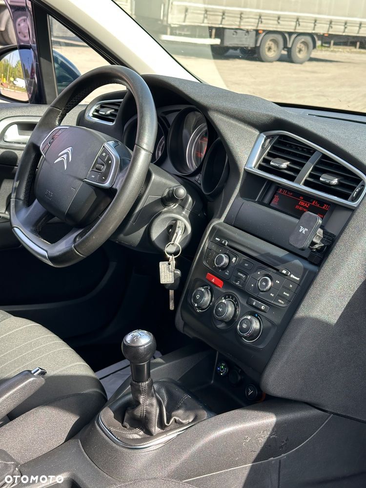 Citroën C4 VTi 95 Attraction - 28