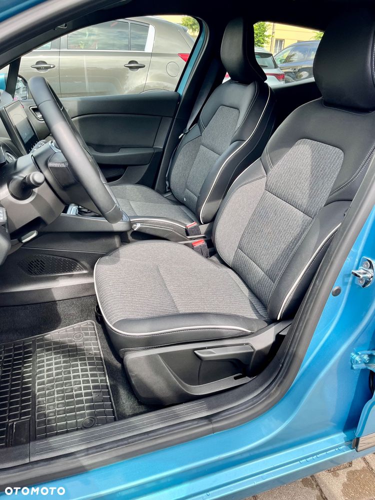 Renault Clio - 10