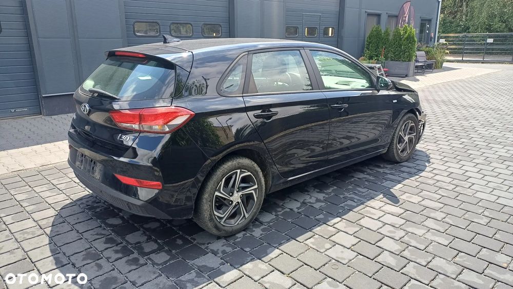 Hyundai i30 1.0 T-GDI 48V-Hybrid Connect & Go - 6