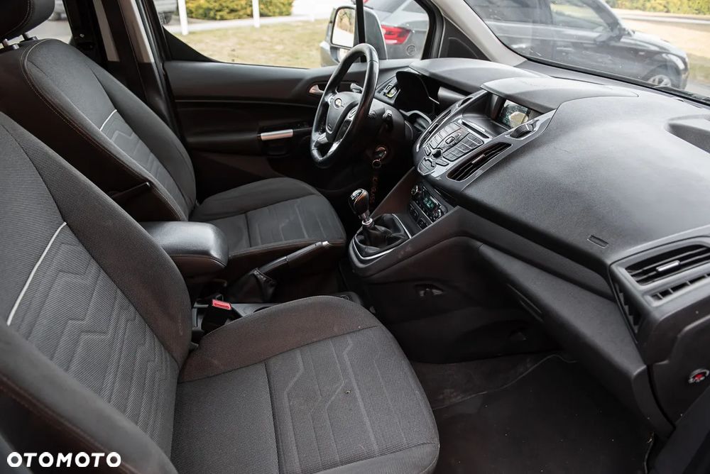 Ford Tourneo Connect - 23